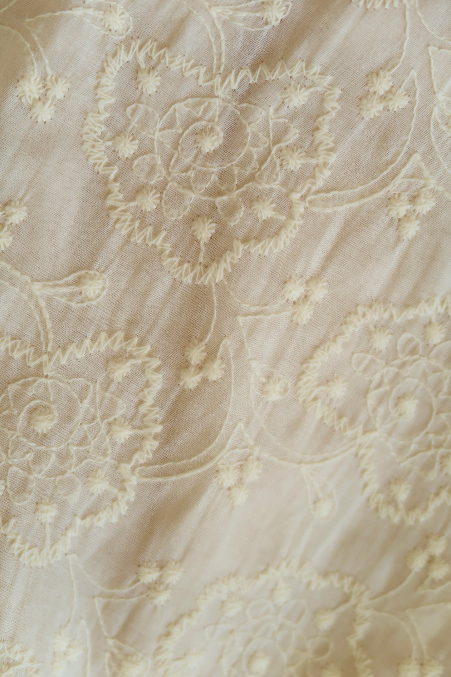 Pele Set ~ Crème Broderie