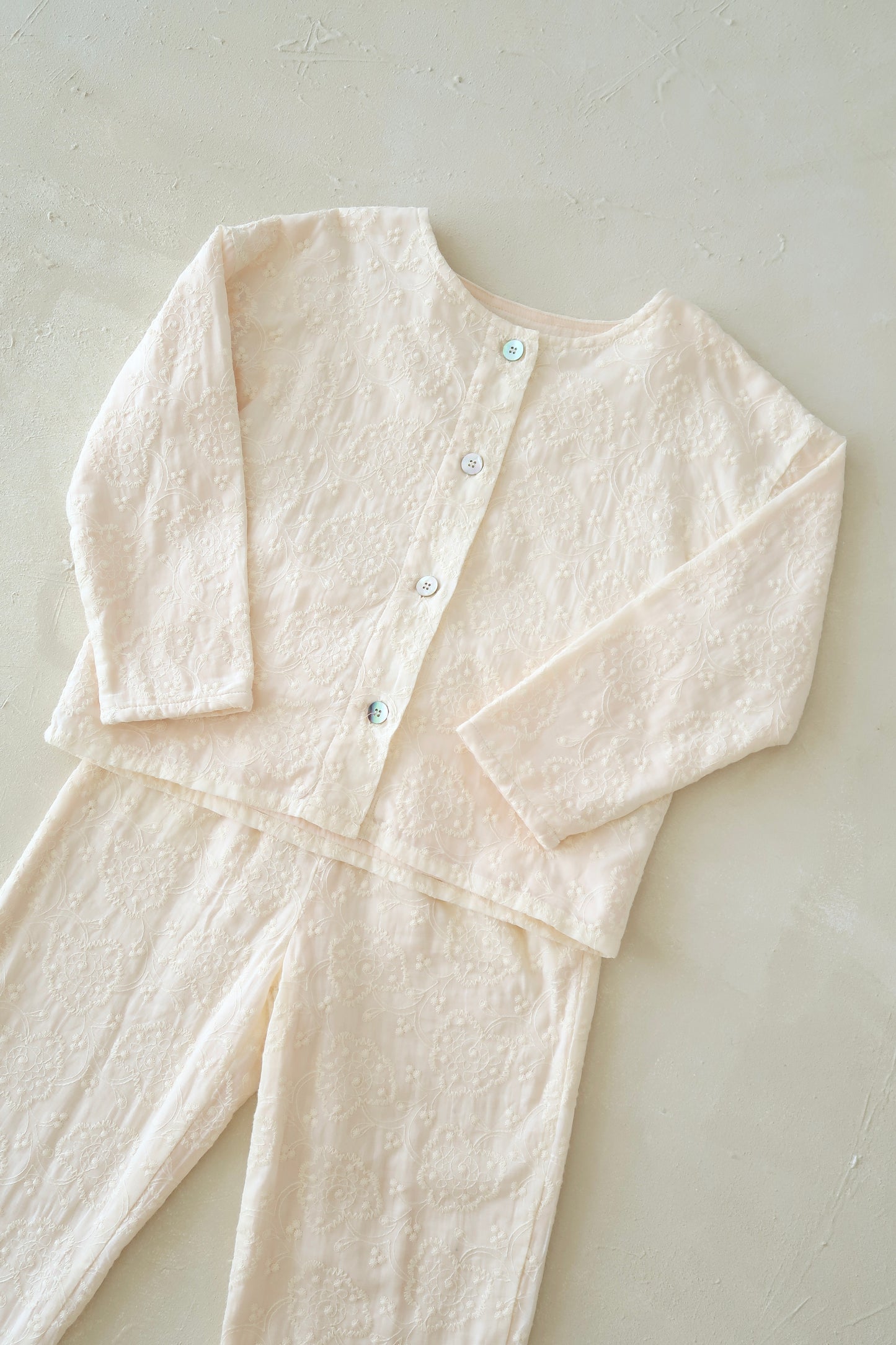 Pele Set ~ Crème Broderie