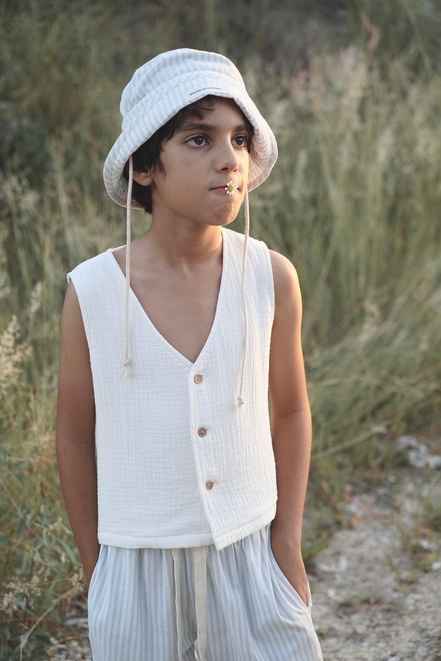 Ludo Vest ~ Chalk